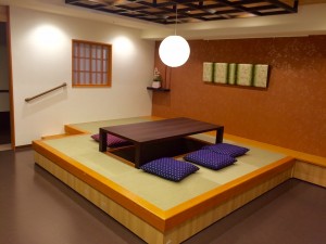 ウェルケアテラス川口元郷　各階に設けられた和スペース
